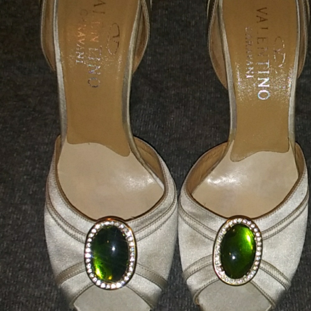 Silver/Taupe Valentino's sz 8 w/Green embellishmen